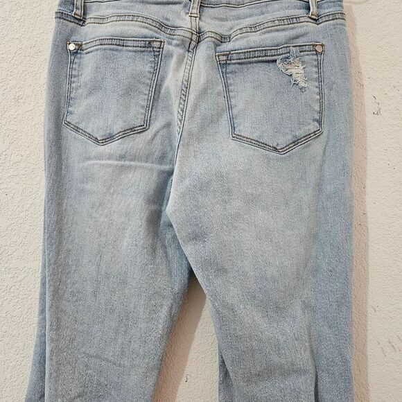 Judy Blue Brittany Mid-Rise Destroyed Boyfriend Jeans - Picture 4 of 11